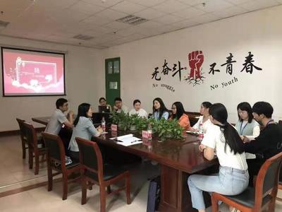 鄭州科技學(xué)院新文科實(shí)踐教學(xué)基地掛牌，賦能河南技術(shù)交流與創(chuàng)新人才培養(yǎng)